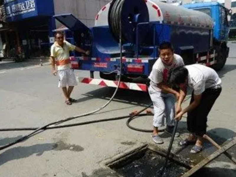 苏州高新区镇湖高压清洗单位 厂区污水管道 周末照常施工