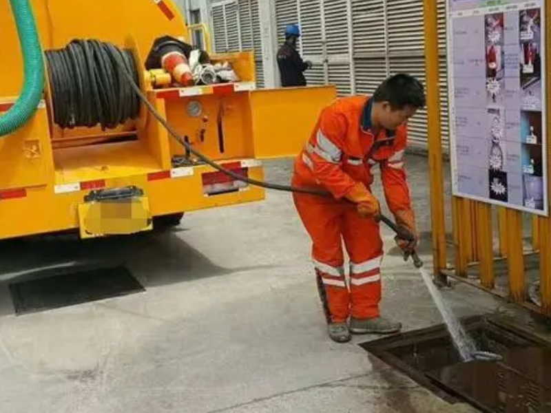苏州新区高压清洗市政企业管道清理化粪池清掏淤泥抽粪