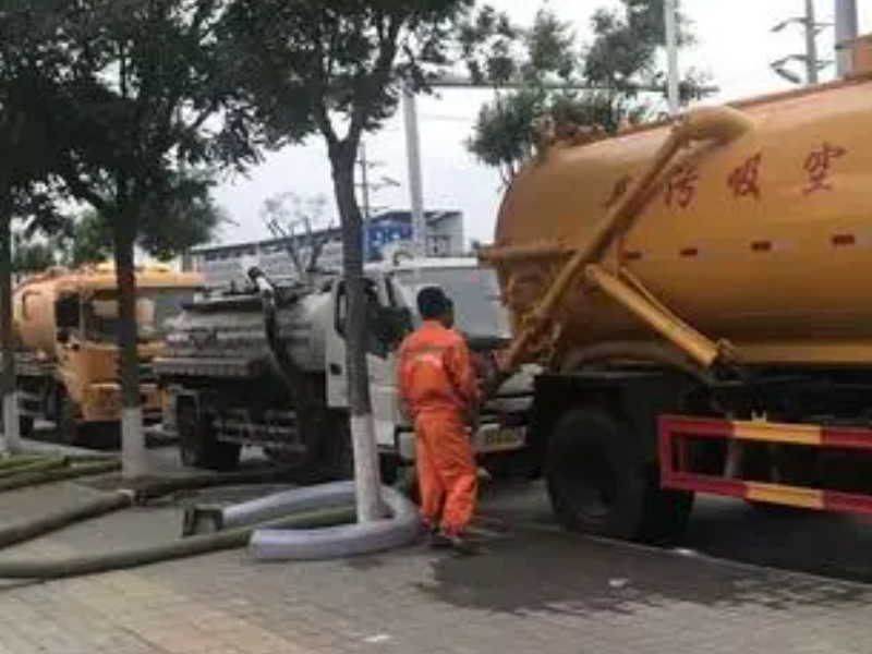 新区专业化粪池清底抽粪隔油池清洗